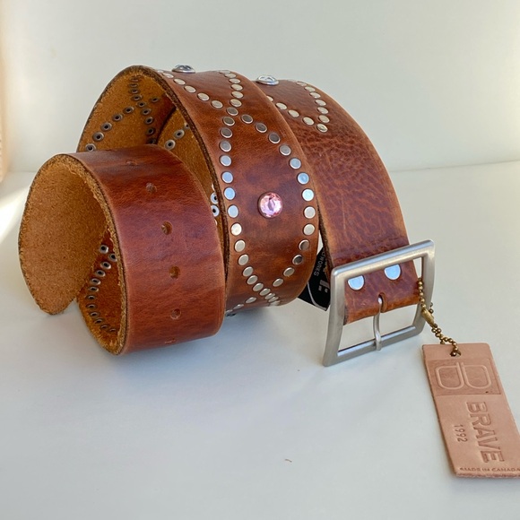 🇨🇦 BRAVE Leather - Cognac Raw Washed - Matte Silver Buckle and Rivets - Picture 13 of 15